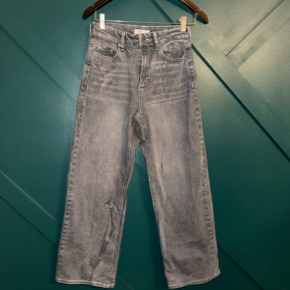 Oat New York Women's Gray Straight-Leg Jeans